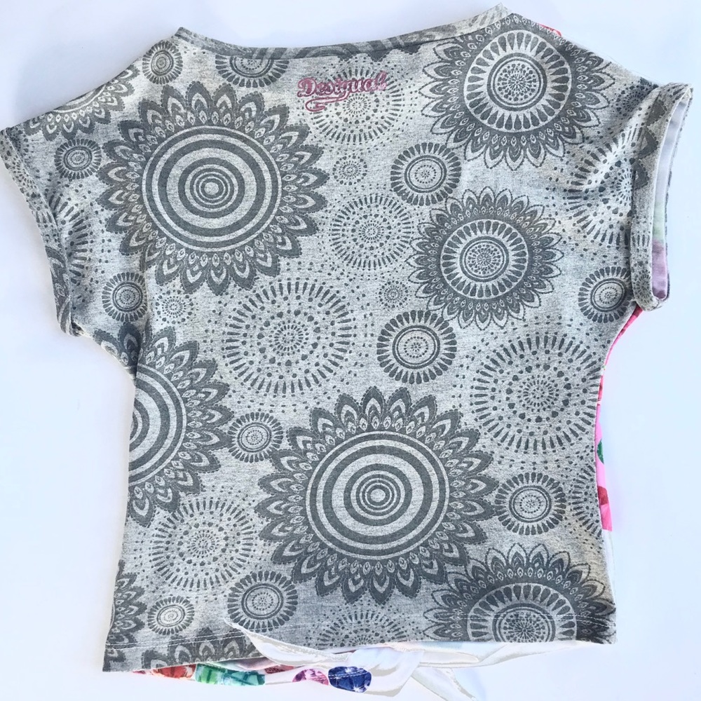 Sz 5-6 Desigual T-shirt with jewel print “jewels” - Picture 3 of 4